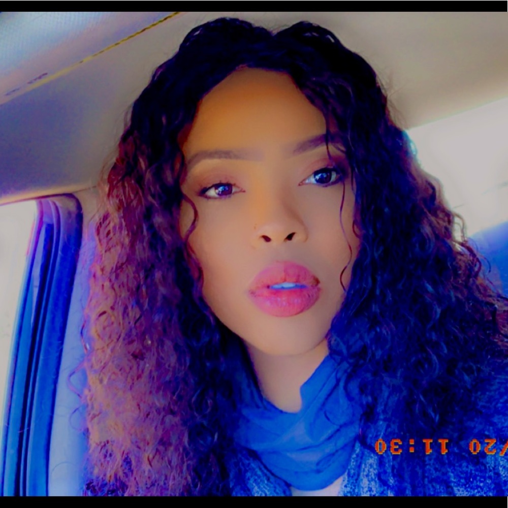 Meet your Posher, Jamila